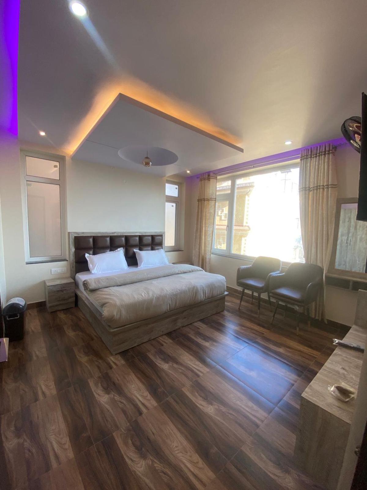 Harmony Heights Hotel Shimla Exterior photo